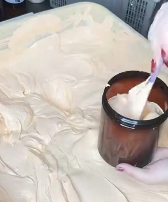 Zafrani Glow Gold Cream – Buy 1 Get 1 Free